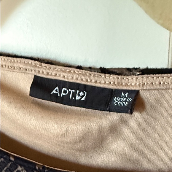 Witchy Lacey look, Black and Beige Patterned Tank Top with Peplum Sz M - Picture 2 of 5